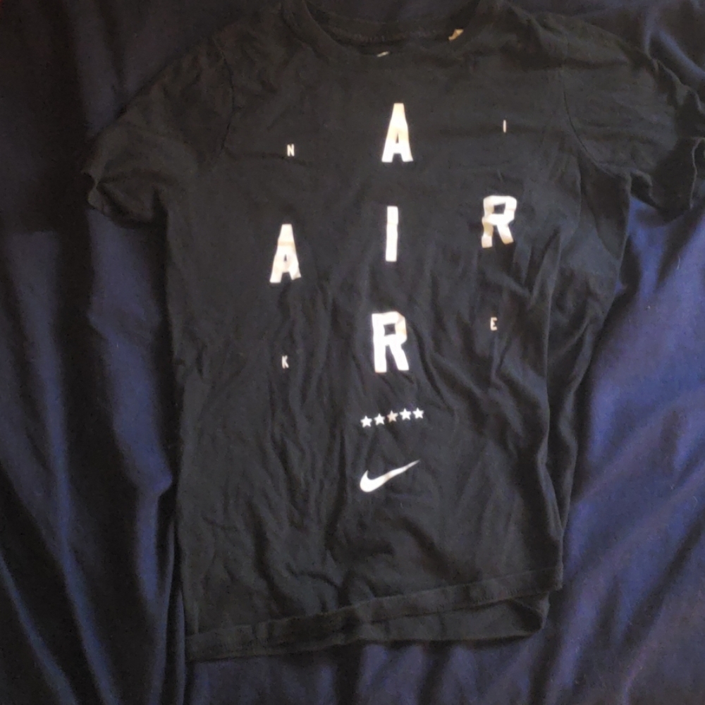 Black nike air tshirt medium youth